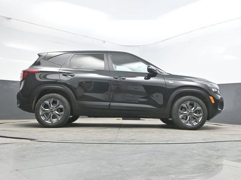 Used 2024 Kia Seltos LX AWD/4WD image 40