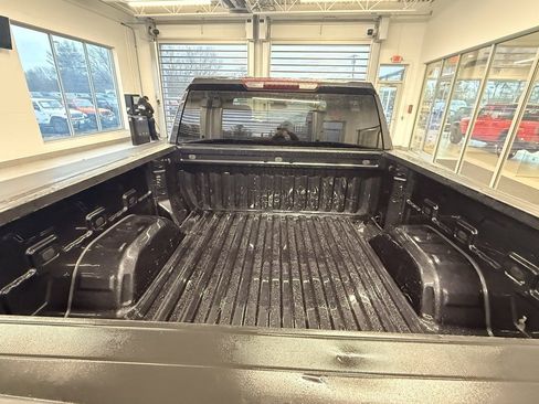 Used 2024 GMC Sierra 1500 Elevation image 12