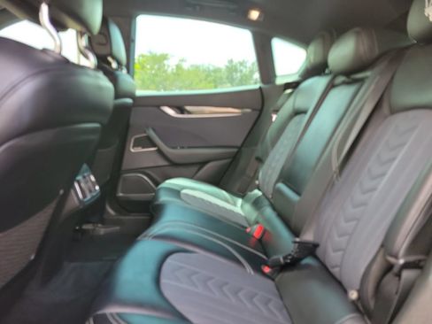 Used 2019 Maserati Levante S GranLusso AWD/4WD image 17