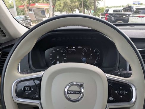 Used 2022 Volvo XC90 T5 Momentum w/ Advanced Package AWD/4WD image 36