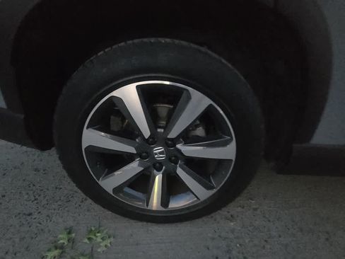 Used 2024 Honda Pilot Touring image 8