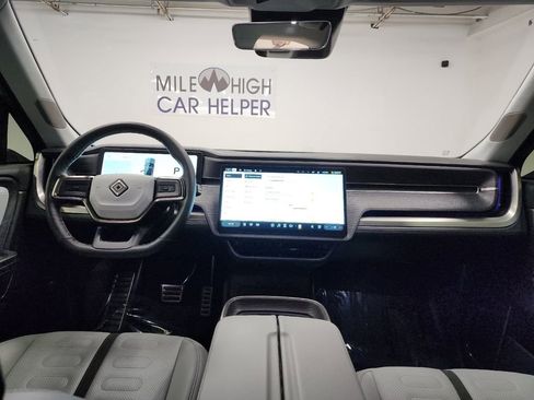 Used 2023 Rivian R1T Adventure image 3