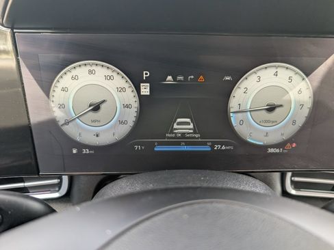 Used 2024 Hyundai Elantra Limited FWD image 13