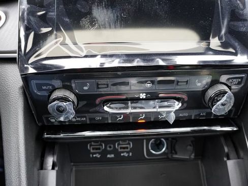 New 2025 Jeep Grand Cherokee Laredo X image 14