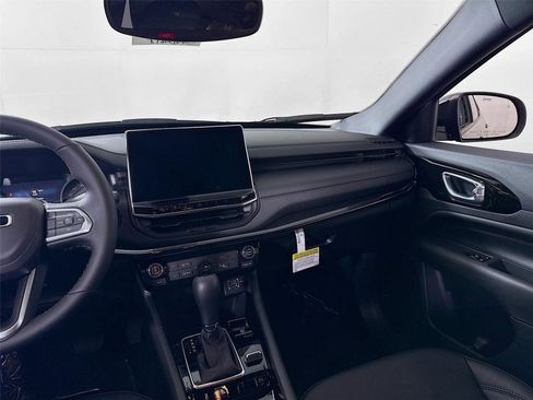 New 2026 Jeep Compass Latitude AWD/4WD image 15