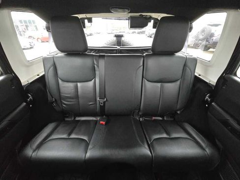 Used 2014 Jeep Wrangler Unlimited Sahara w/ Dual Top Group image 18