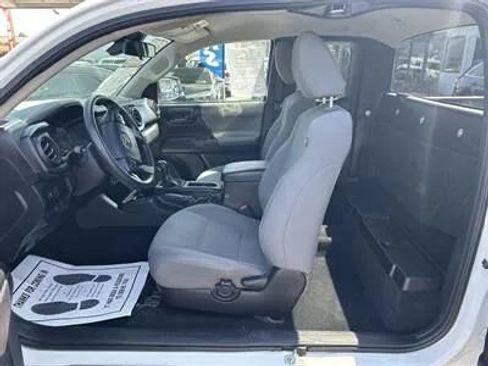 Used 2020 Toyota Tacoma SR image 4