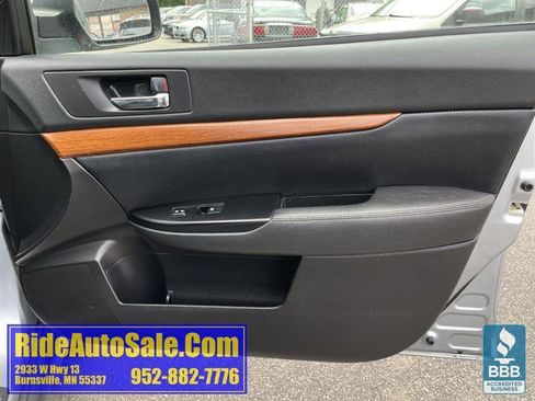 Used 2013 Subaru Outback 2.5i Limited AWD/4WD image 13