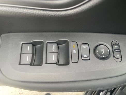 Certified 2023 Honda HR-V LX image 12