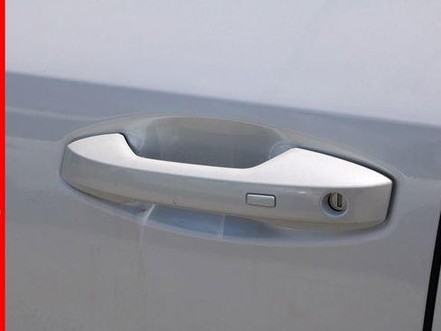 New 2025 Nissan Murano SL image 9