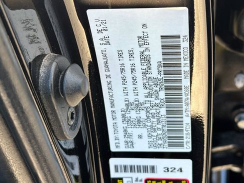 Certified 2021 Toyota Tacoma SR5 image 30