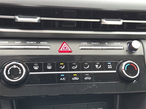 Certified 2025 Hyundai Sonata SE image 20