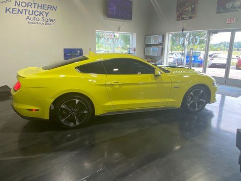 Used 2021 Ford Mustang GT RWD image 2
