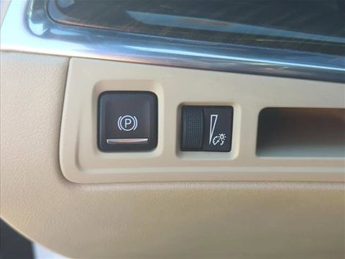 Used 2018 Cadillac XT5 FWD image 9