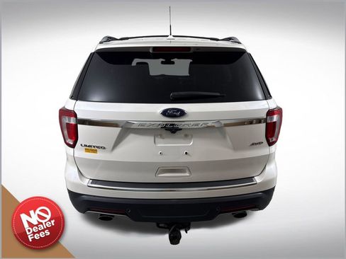 Used 2018 Ford Explorer Limited w/ Equipment Group 301A AWD/4WD image 5