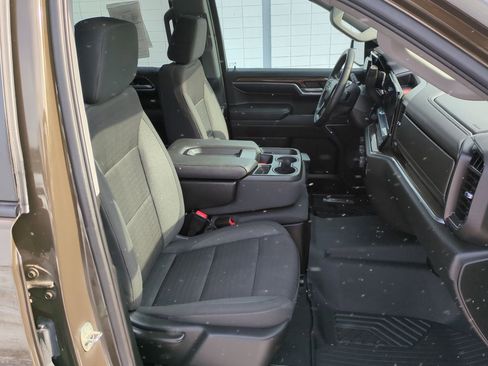 Certified 2023 Chevrolet Silverado 1500 LT w/ Z71 Off-Road Package image 27