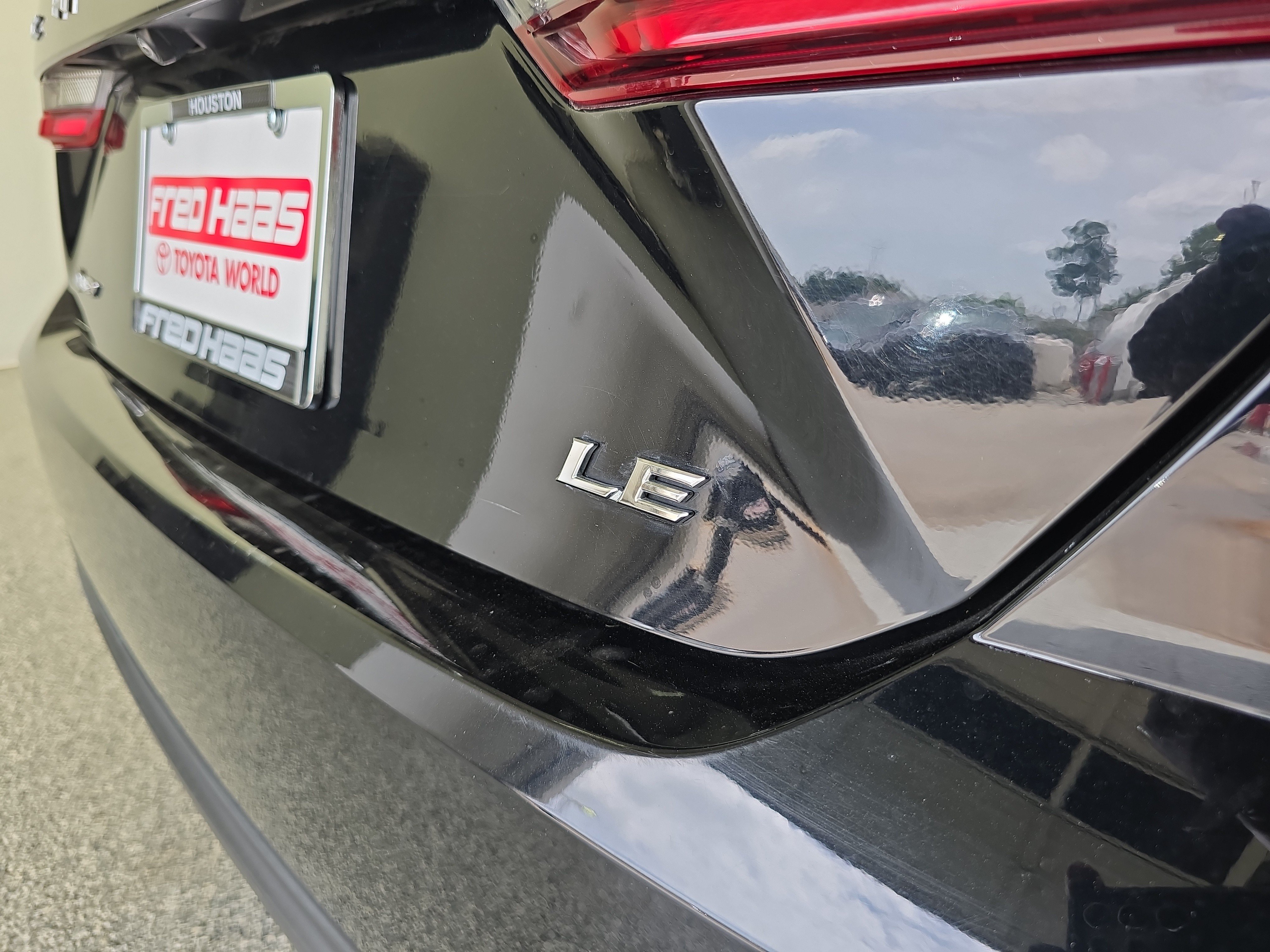 Used 2025 Toyota Camry LE FWD image 7