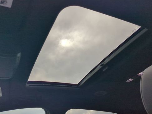 Used 2022 Buick Enclave Avenir image 19