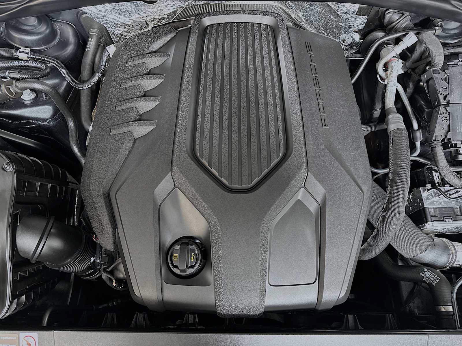 Certified 2026 Porsche Macan AWD/4WD image 31