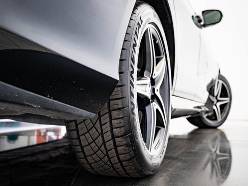 Used 2018 Mercedes-Benz E 400 4MATIC Sedan image 42