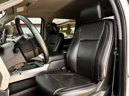 Used 2019 Ford F250 Lariat w/ Chrome Package image 25