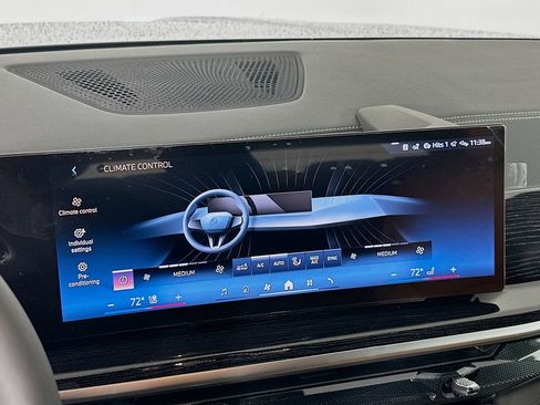 Used 2025 BMW X7 xDrive40i w/ M Sport Package image 14