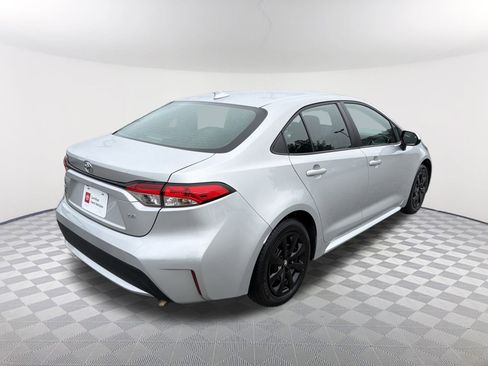 Certified 2022 Toyota Corolla LE image 14