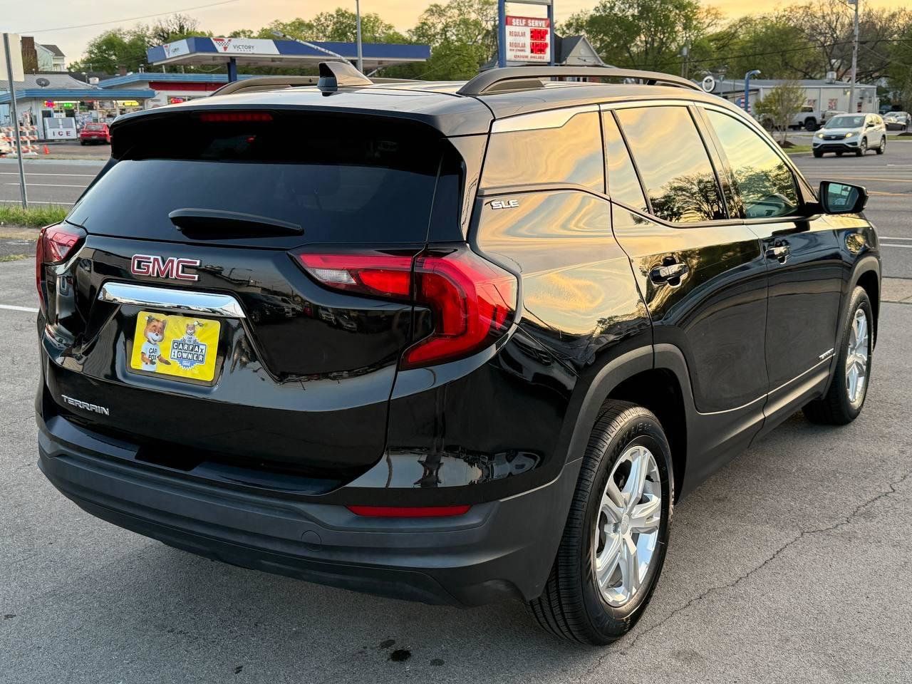 Used 2020 GMC Terrain SLE w/ Driver Convenience Package FWD image 10
