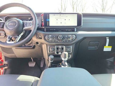 New 2026 Jeep Wrangler Unlimited Sahara AWD/4WD image 26