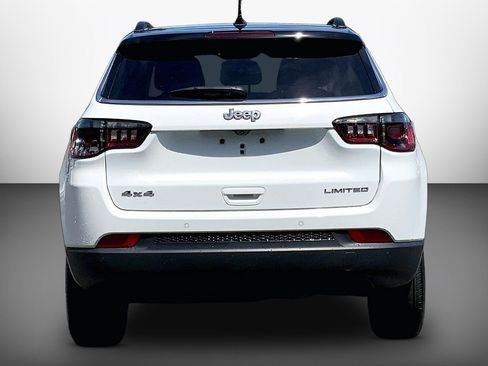 Used 2025 Jeep Compass Limited w/ Sun & Sound Group AWD/4WD image 6