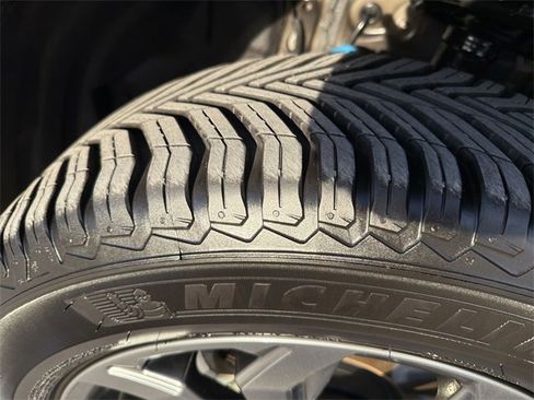 Used 2025 Toyota RAV4 Limited w/ Advanced Technology Package image 33