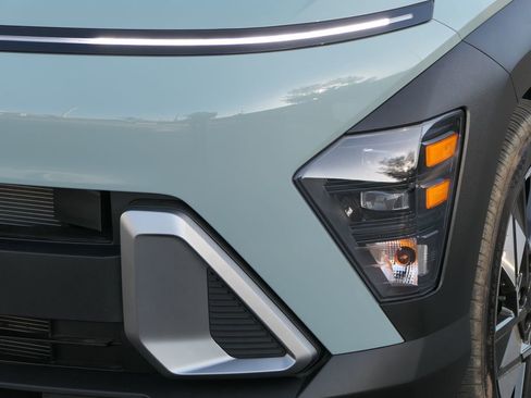 Certified 2025 Hyundai Kona SEL image 9