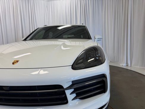 Used 2023 Porsche Cayenne Platinum Edition AWD/4WD image 36