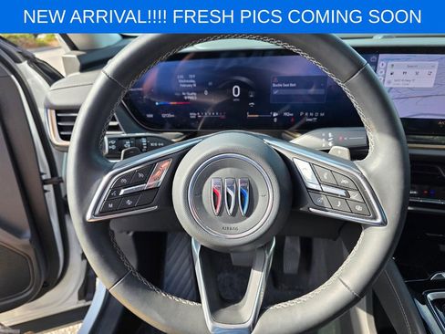 Used 2024 Buick Envision Avenir image 12