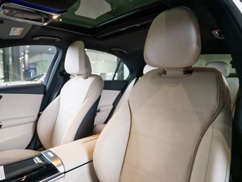 Certified 2025 Mercedes-Benz C 300 4MATIC Sedan image 14