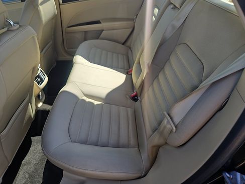 Used 2014 Ford Fusion SE image 20