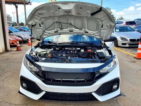 Used 2017 Honda Civic Sport image 34