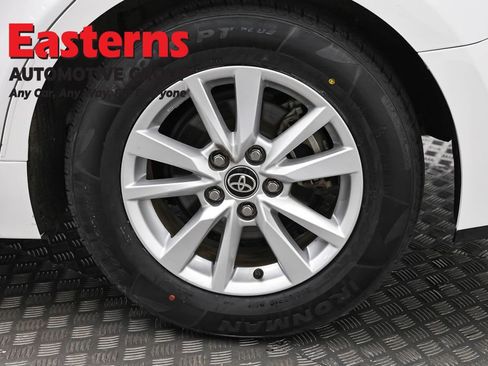 Used 2025 Toyota Camry LE image 33