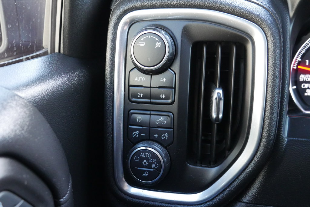 Used 2019 Chevrolet Silverado 1500 LTZ w/ LTZ Premium Package AWD/4WD image 23