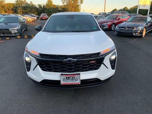 Used 2024 Chevrolet Trax RS w/ Driver Confidence Package image 10