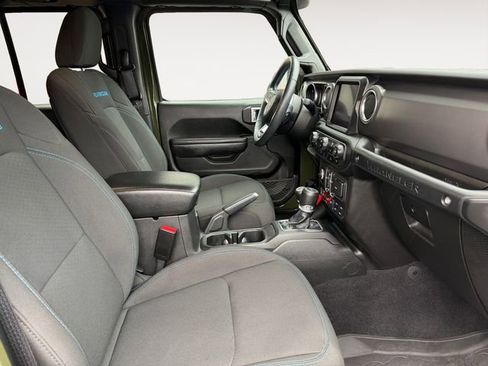 Used 2023 Jeep Wrangler Unlimited Rubicon 4xe image 15