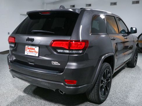 Used 2021 Jeep Grand Cherokee Laredo X AWD/4WD image 7