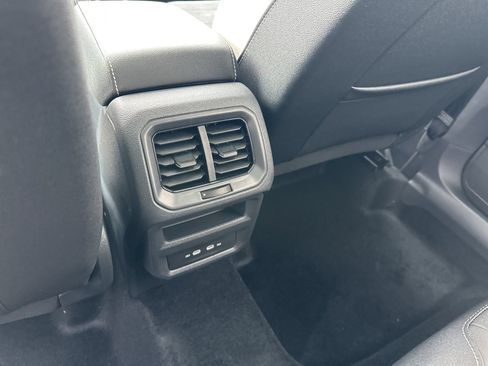 New 2026 Volkswagen Taos SE AWD/4WD image 20