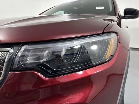 Used 2022 Jeep Compass Latitude image 27