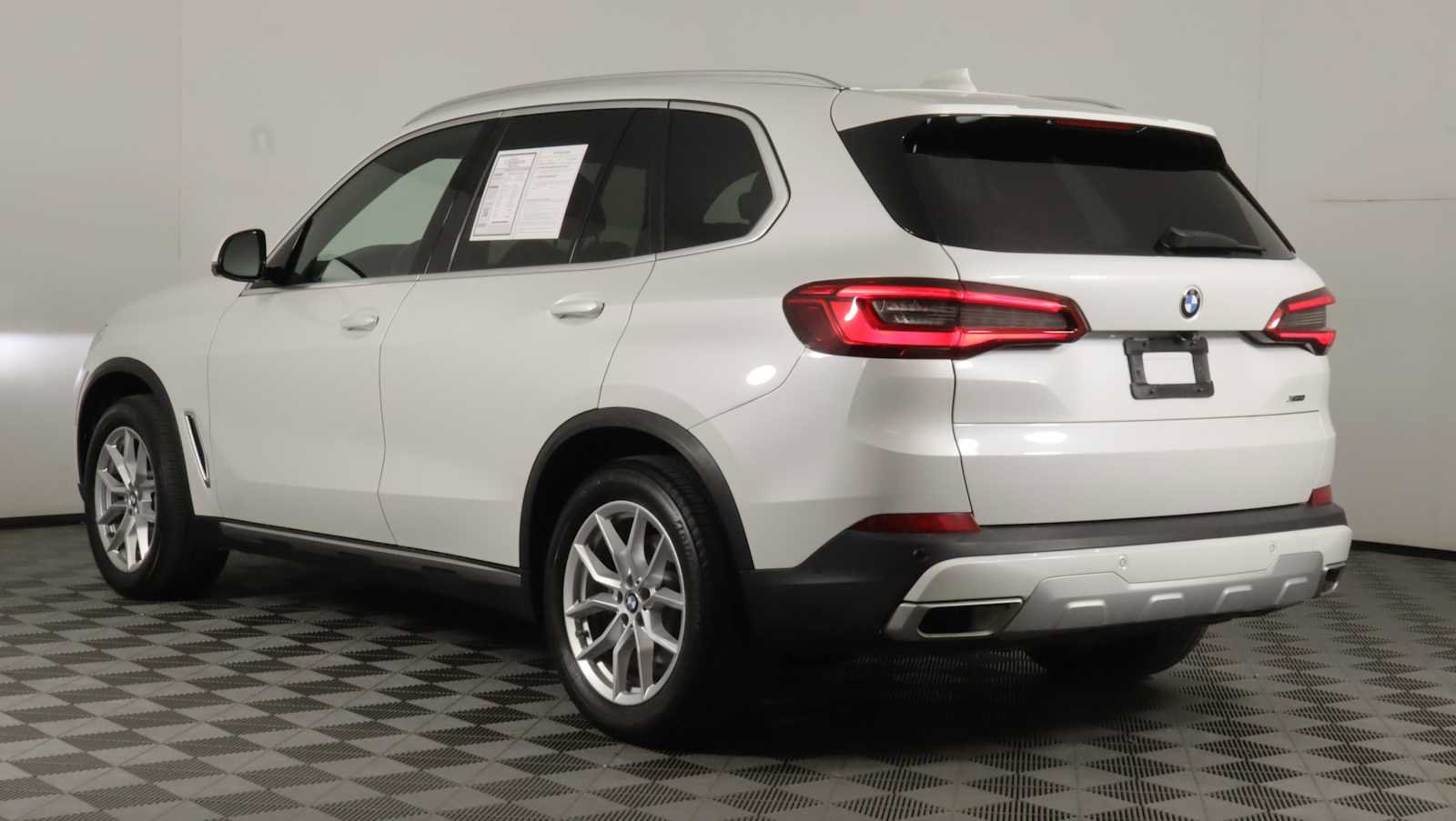 Used 2020 BMW X5 xDrive40i w/ Premium Package AWD/4WD image 4
