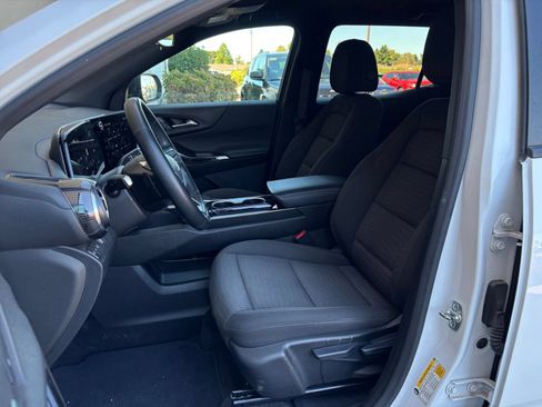 Used 2025 Chevrolet Equinox LT FWD image 35