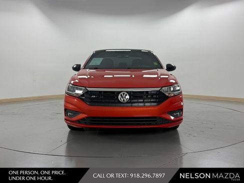 Used 2020 Volkswagen Jetta R-Line FWD image 2