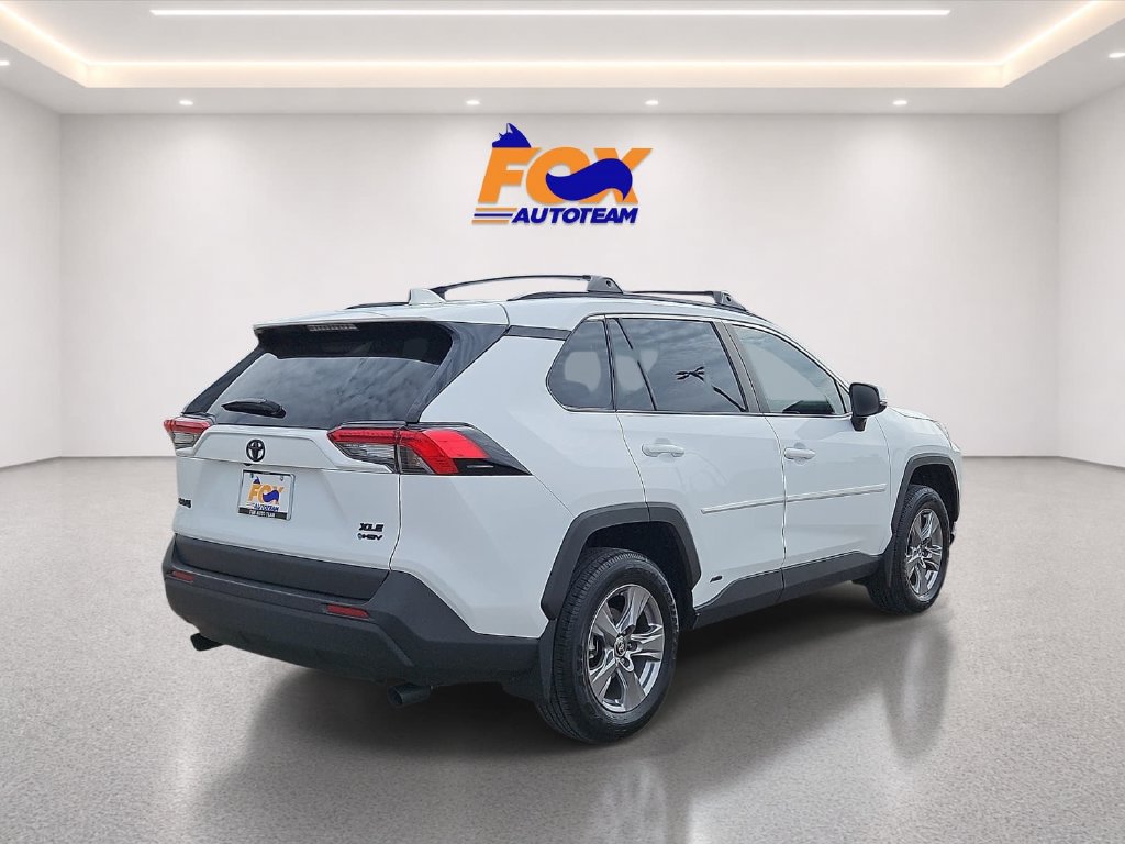 Used 2025 Toyota RAV4 XLE w/ Convenience Package AWD/4WD image 4
