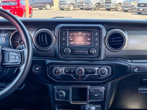 Used 2021 Jeep Wrangler Unlimited Sport AWD/4WD image 13