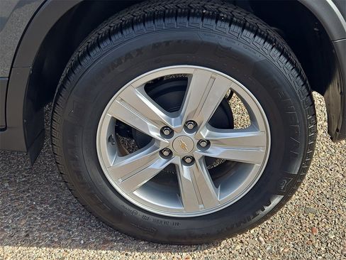 Used 2022 Chevrolet Trax LT w/ LT Convenience Package image 32